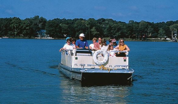 Scenic Boat Tour Winter Park Florida Boat Ride Chain Of Lakes